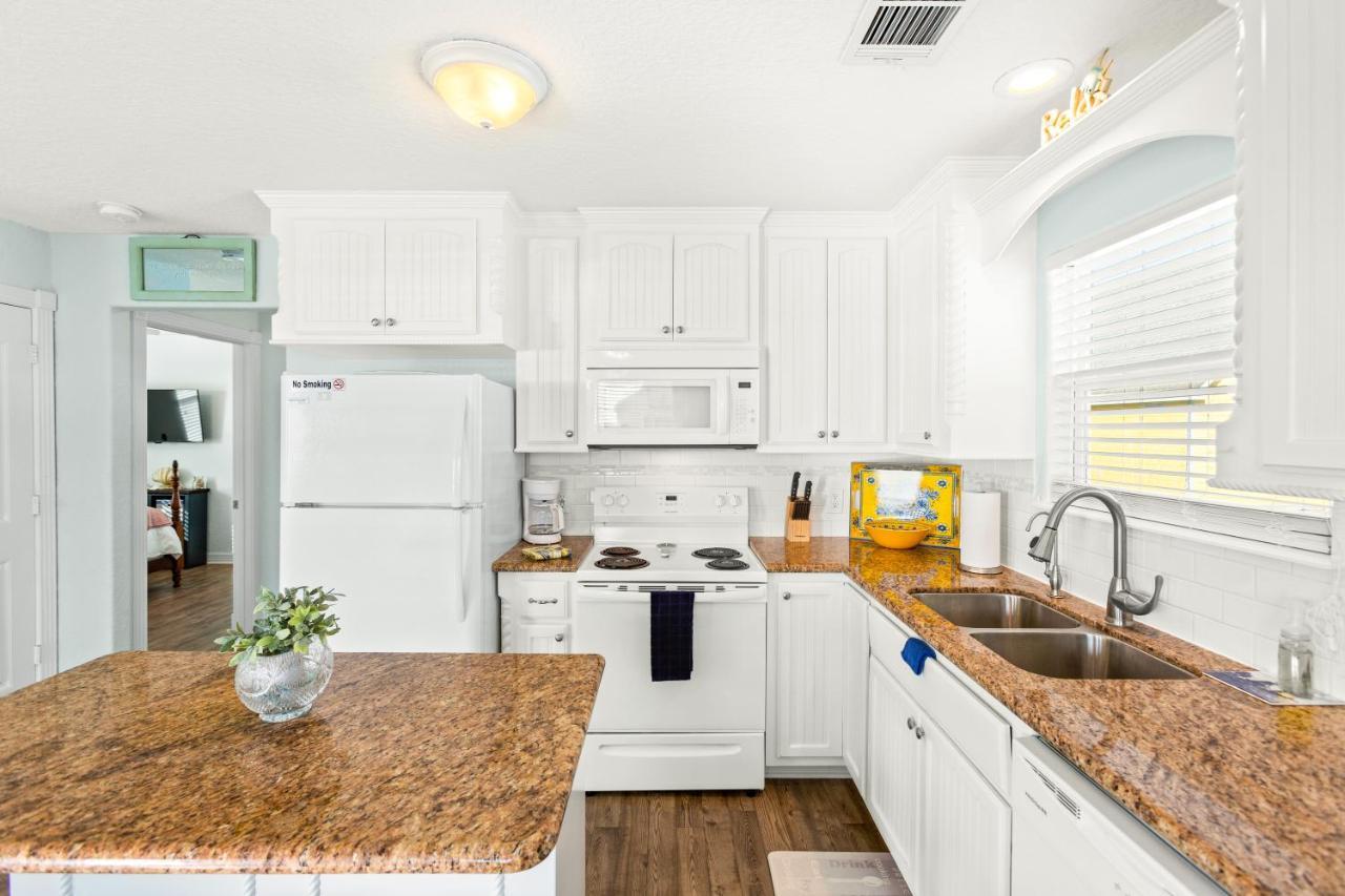 Walk To Beach, Sunset Bay Views, Pet Friendly - Sea Me Relaxin Surfside Beach Esterno foto